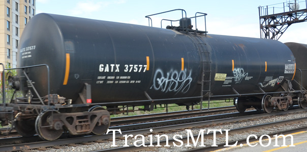 Car/wagon GATX37577 left side / coté droit